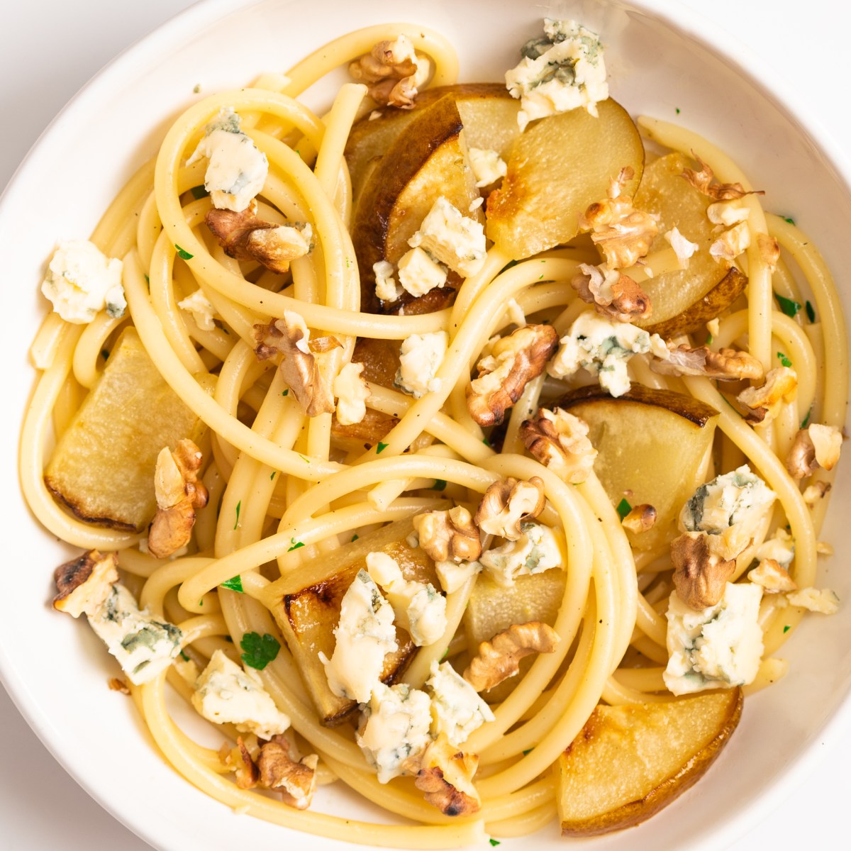 BLUE CHEESE PASTA WITH PEAR AND&nbsp;WALNUTS
