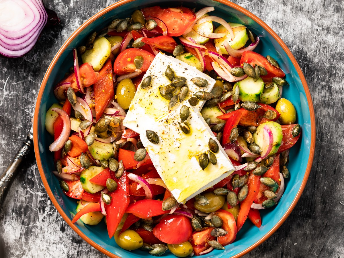 GREEK SALAD WITH BALSAMIC&nbsp;VINEGAR