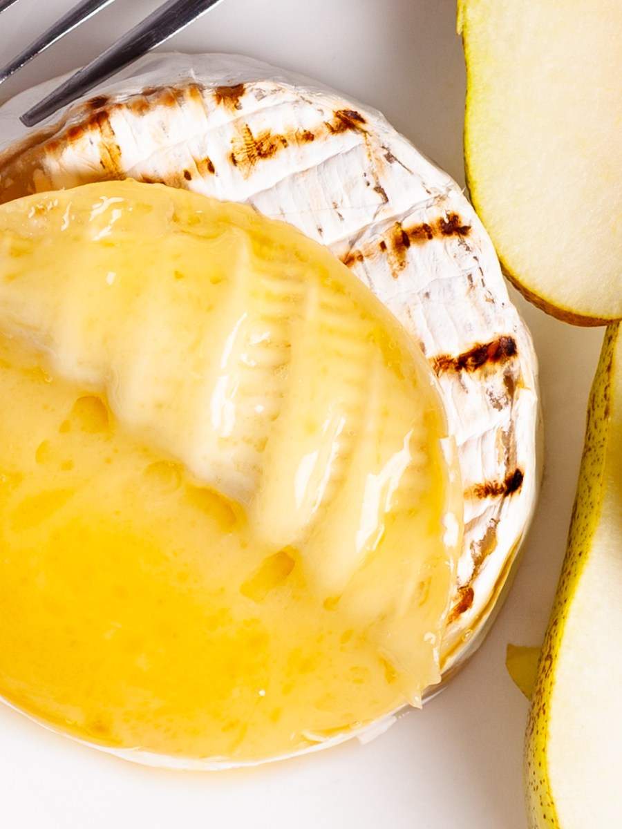 GRILLED CAMEMBERT