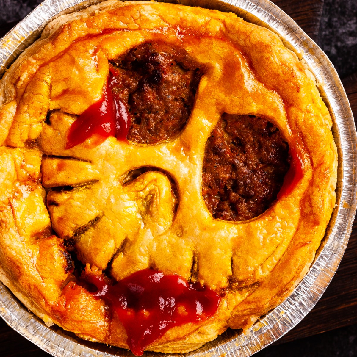 HALLOWEEN FACE MEAT&nbsp;PIE