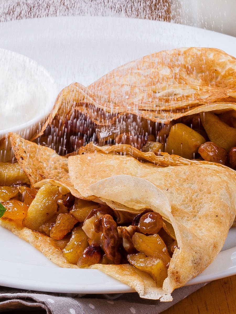 Thin Pancakes with Caramelized Apples, Walnuts and&nbsp;Raisins