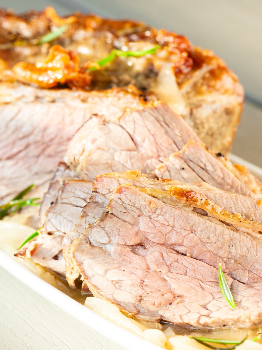 Juicy Brazilian Maminha Baked with Onion and&nbsp;Beer